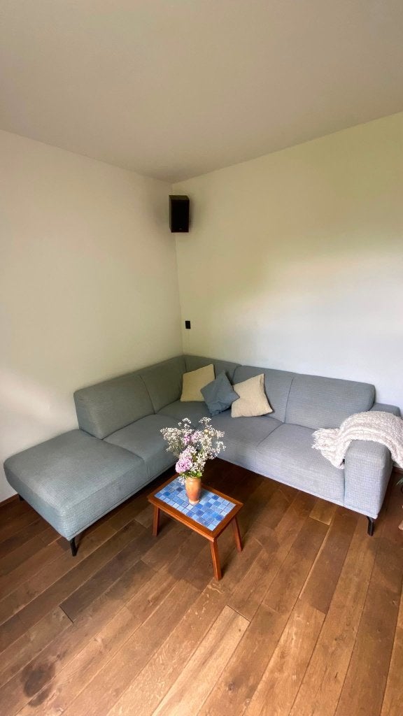 Moderne lichtgrijze hoekbank | Comfortabel & stijlvol, Ophalen, Gebruikt, 125 tot 150 cm, Hoekbank