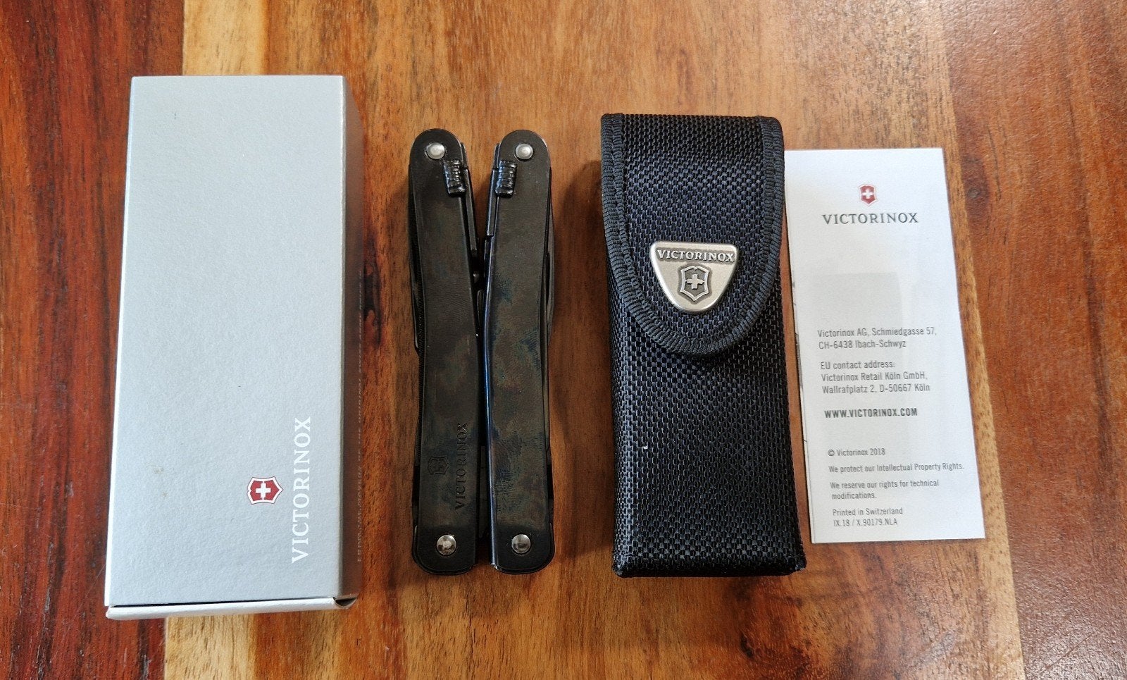 victorinox multitool zwart, Caravans en Kamperen, Kampeergereedschap, Verzenden, Nieuw
