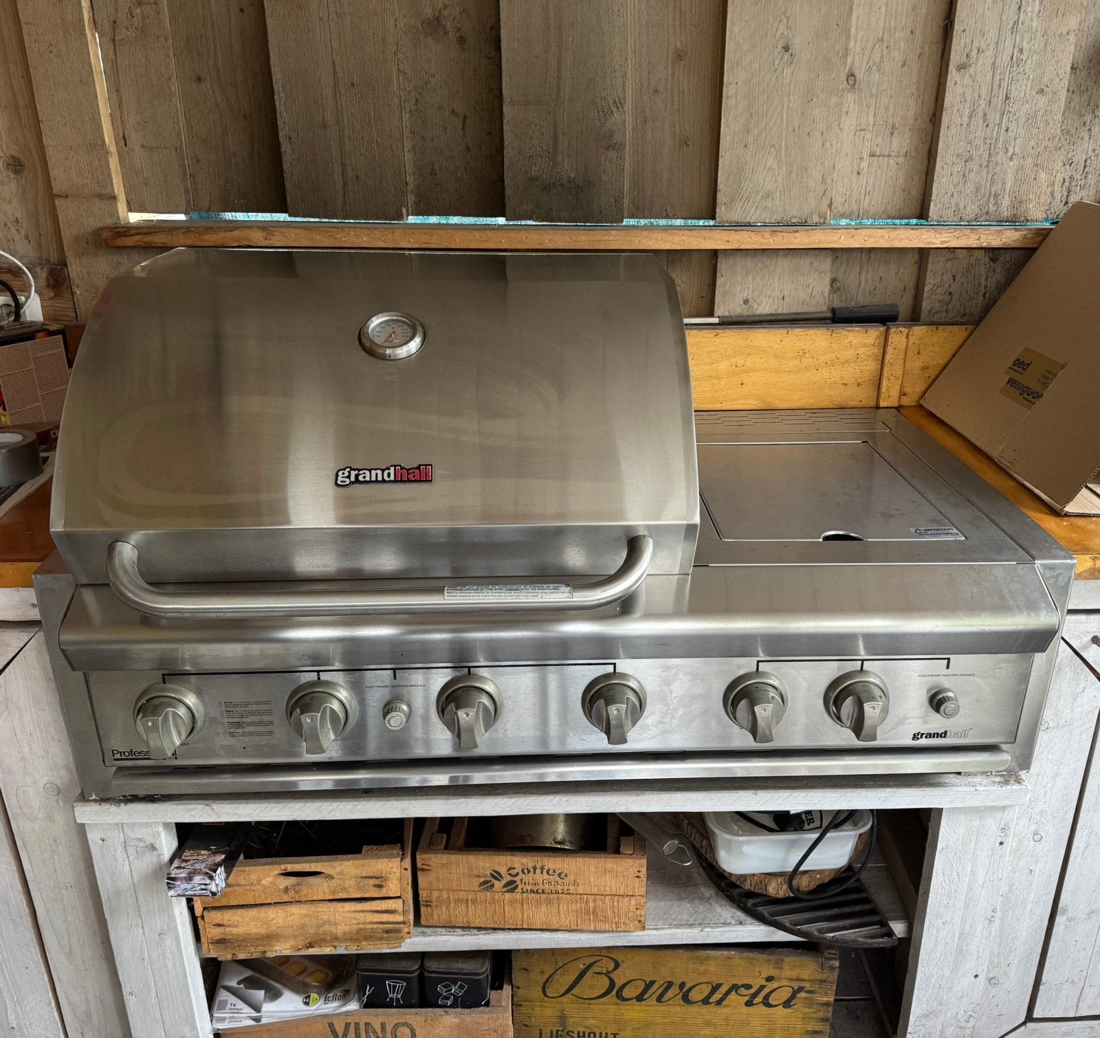 Grand hall gas barbecue., Ophalen, Gebruikt
