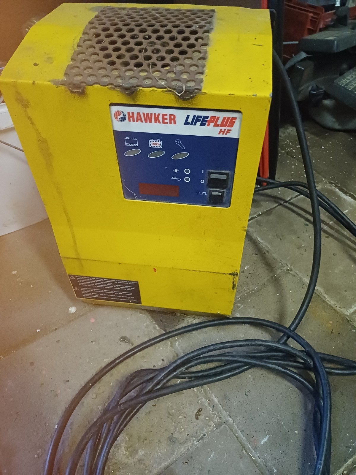 Heftruck, linde, still enz acculader 24 volt, Ophalen, Gebruikt, 250 ampère of meer, Overige typen