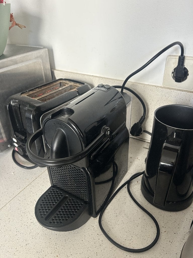 Koffiezetapparaat Nespresso Delonghi, Ophalen, Koffiemachine, Zo goed als nieuw, 4 tot 10 kopjes