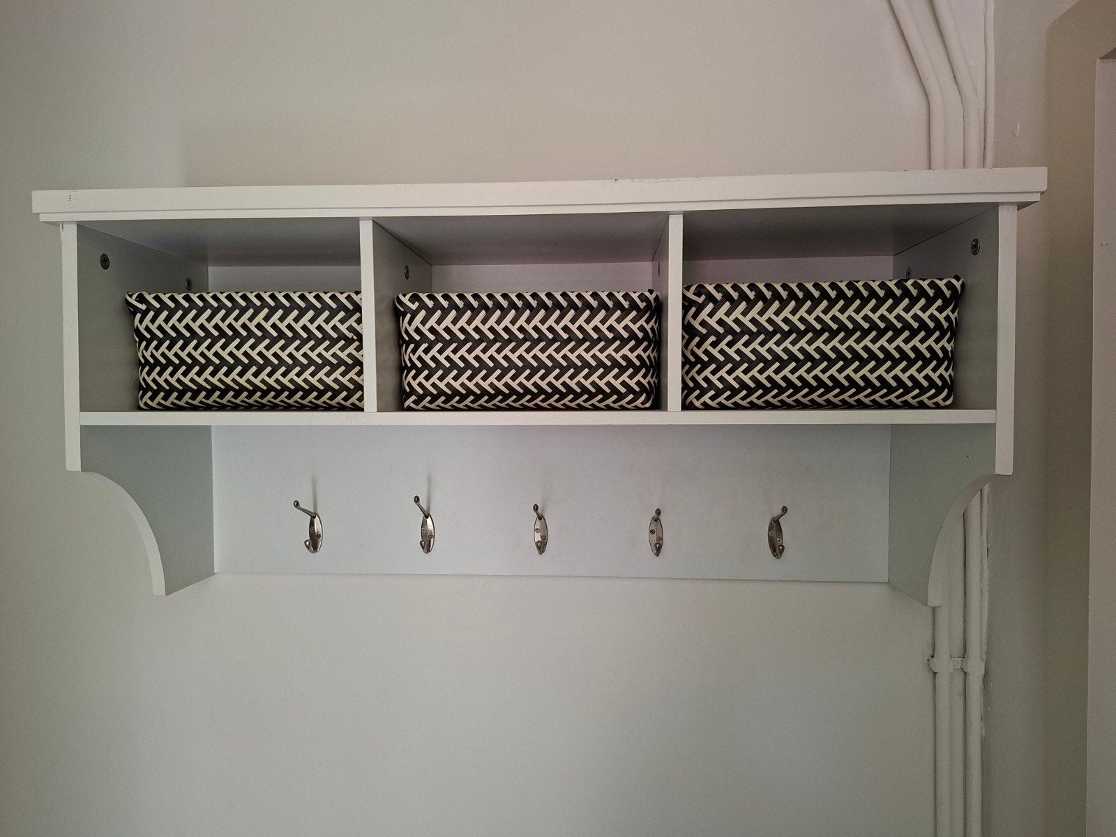 Witte wandkapstok met opbergvakken en haken, Gebruikt, Minder dan 100 cm, Hout, Ophalen