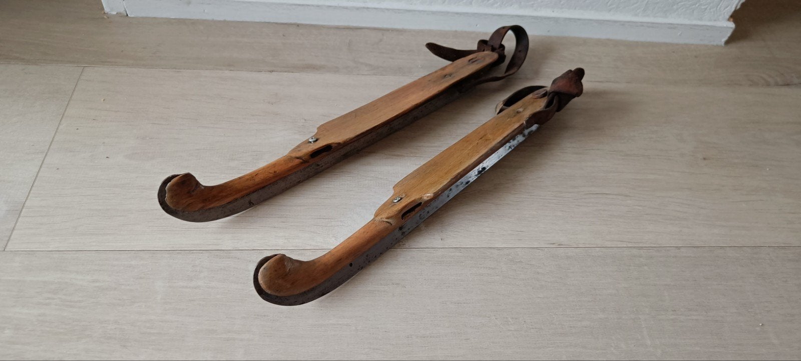 Antieke houten schaatsen - J. Boorsma Warga, Antiek en Kunst, Ophalen of Verzenden