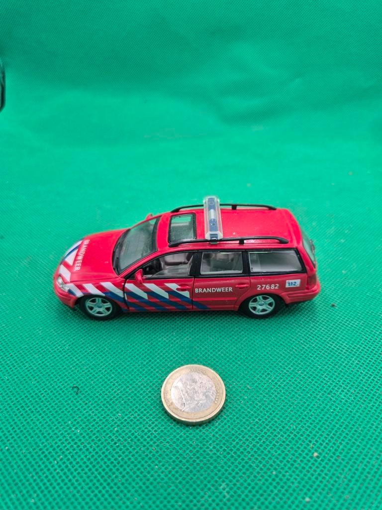 376 VW passat variant 1/43 carrarma, Ophalen of Verzenden, Zo goed als nieuw, Auto