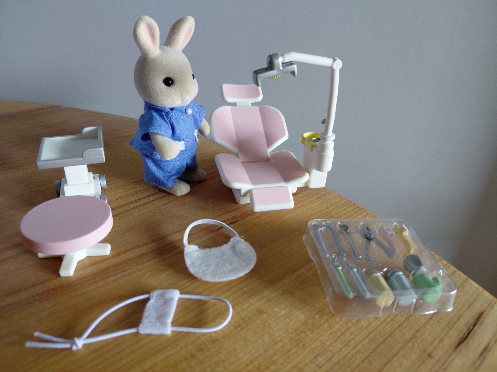 Sylvanian Families tandartsset/tandarts compleet, Ophalen of Verzenden, Zo goed als nieuw, Poppenhuis