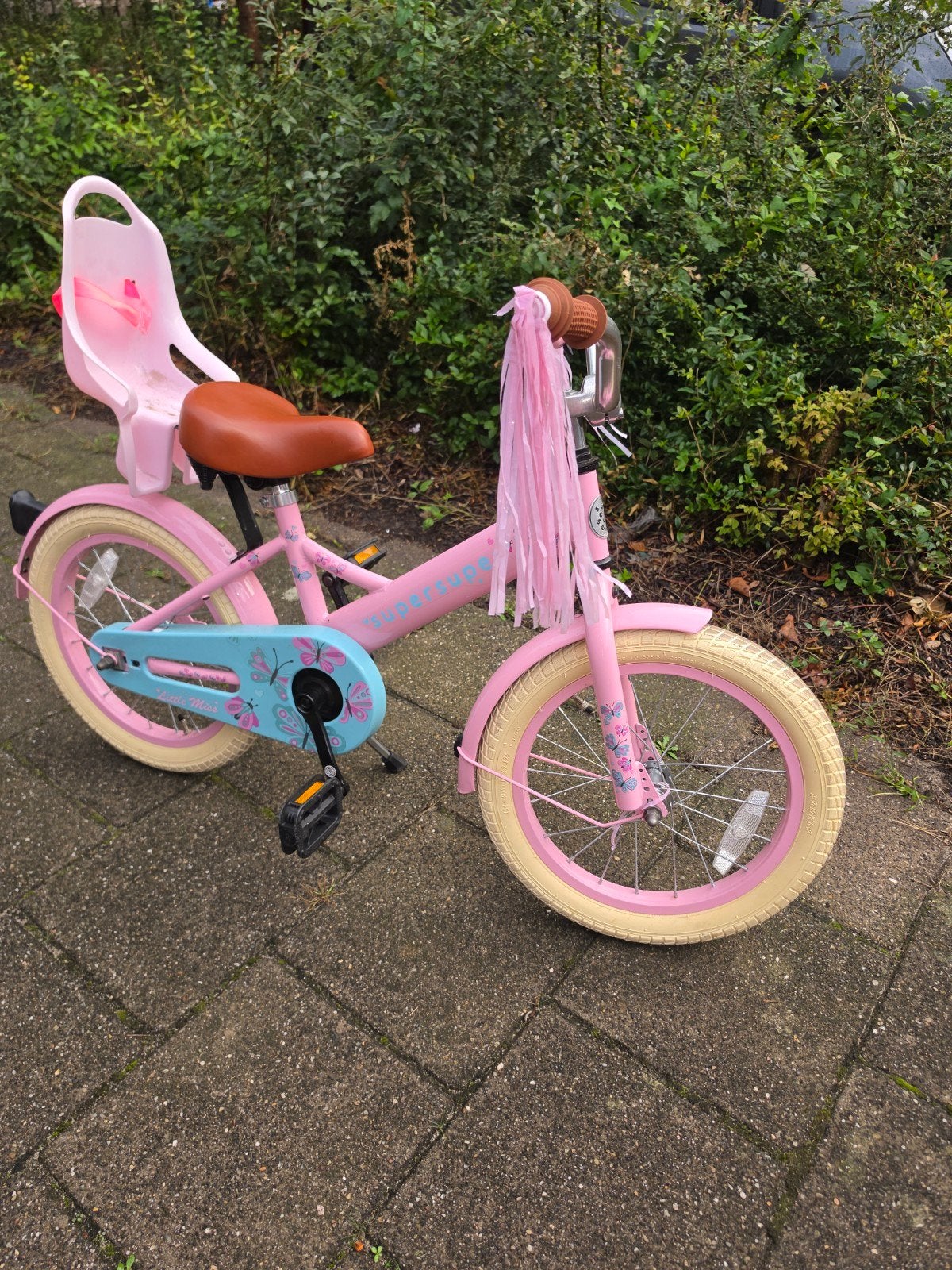 Roze kinderfiets 16 inch met poppenstoeltje, Ophalen, Terugtraprem, 16 tot 20 inch, Onbekend