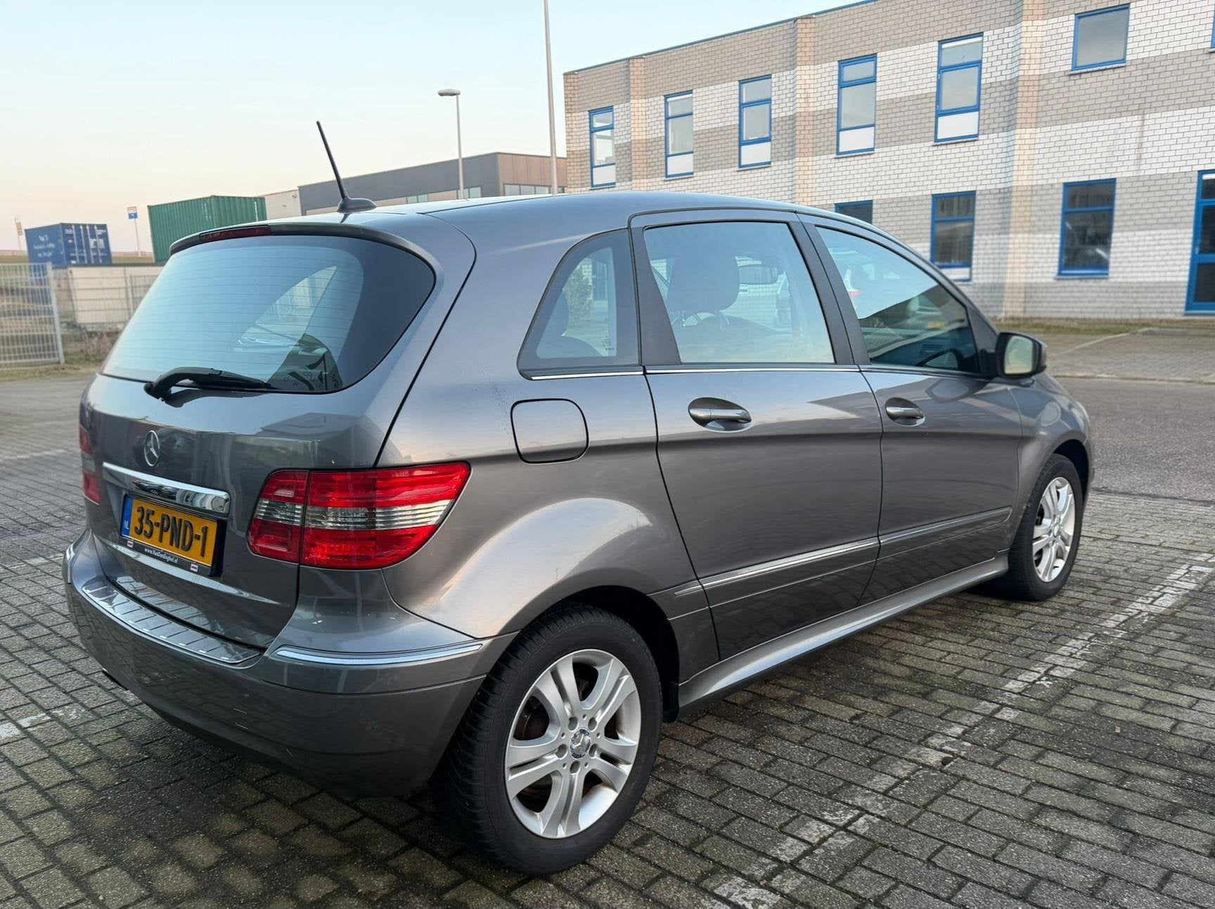 Mercedes-Benz B-klasse 160 BlueEFFICIENCY Business Class, Voorwielaandrijving, Euro 5, Start-stop-systeem, Origineel Nederlands