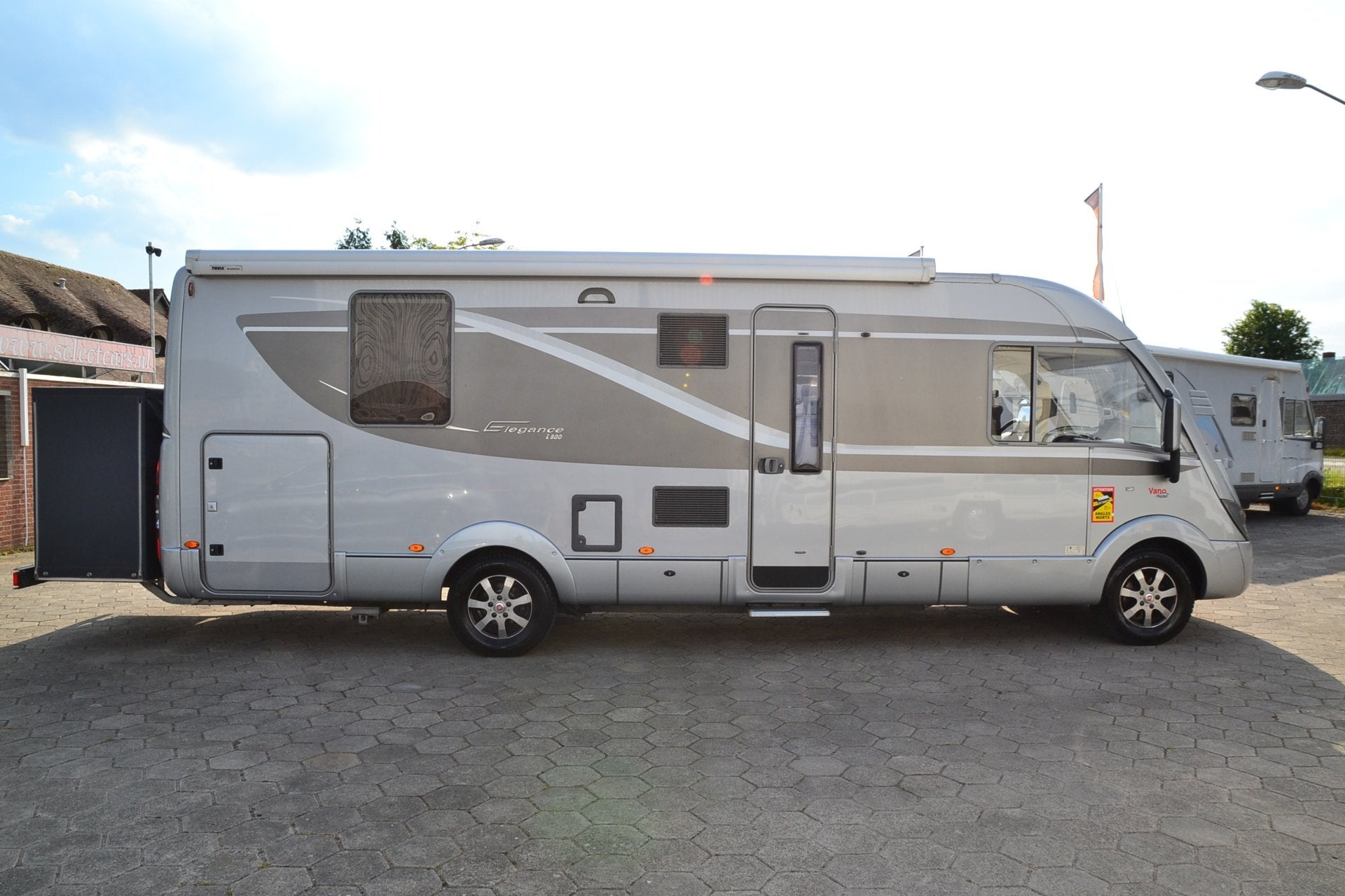 Burstner BU I800 Elegance - Automaat - Airco - Dakairco - Na, Ringverwarming, Bedrijf, Diesel, Afzuigkap