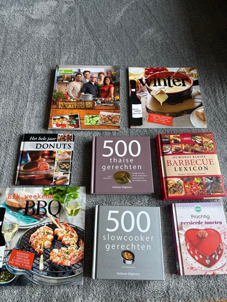 Diverse Kookboeken - Van Thais tot BBQ en Desserts, Boeken, Kookboeken, Gelezen, Hoofdgerechten, Azië en Oosters, Ophalen of Verzenden