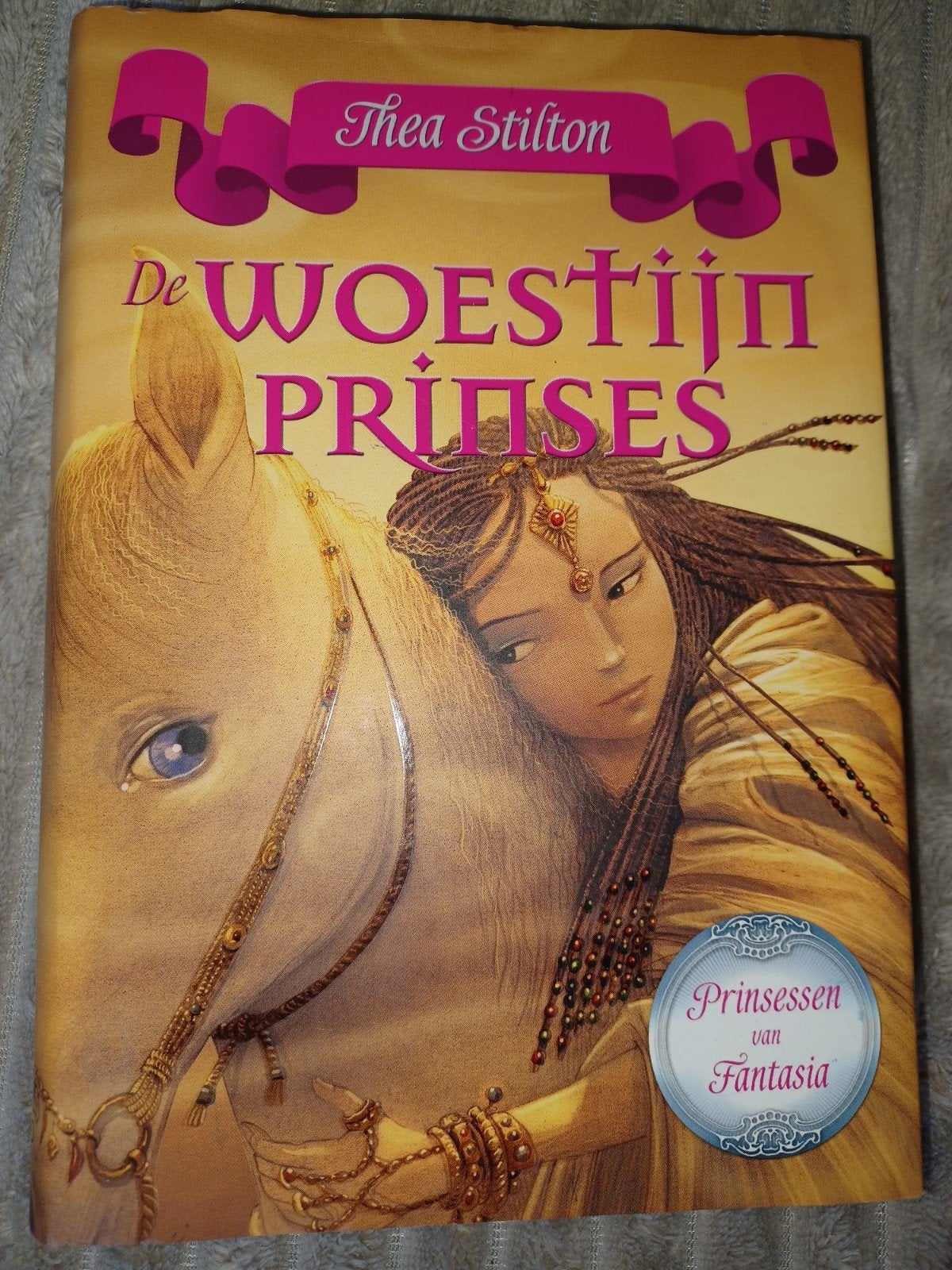 Thea Stilton - De woestijnprinses, Boeken, Thea Stilton, Ophalen of Verzenden, Zo goed als nieuw, Fictie