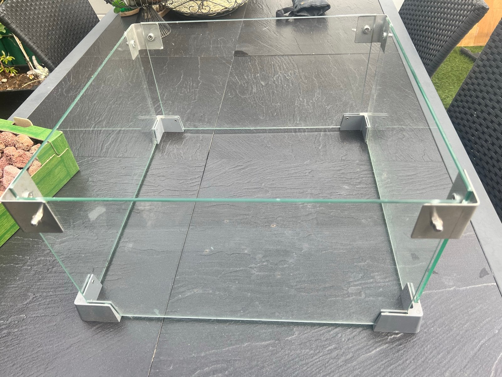 Glazen ombouw voor vuurtafel met lavastenen, Ophalen, Zo goed als nieuw, Vuurkorf