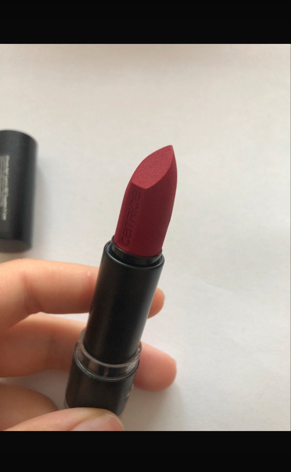 Catrice Ultimate Matt Lipstick 030 - Rood, Sieraden, Tassen en Uiterlijk, Lippen, Ophalen of Verzenden, Zo goed als nieuw, Make-up