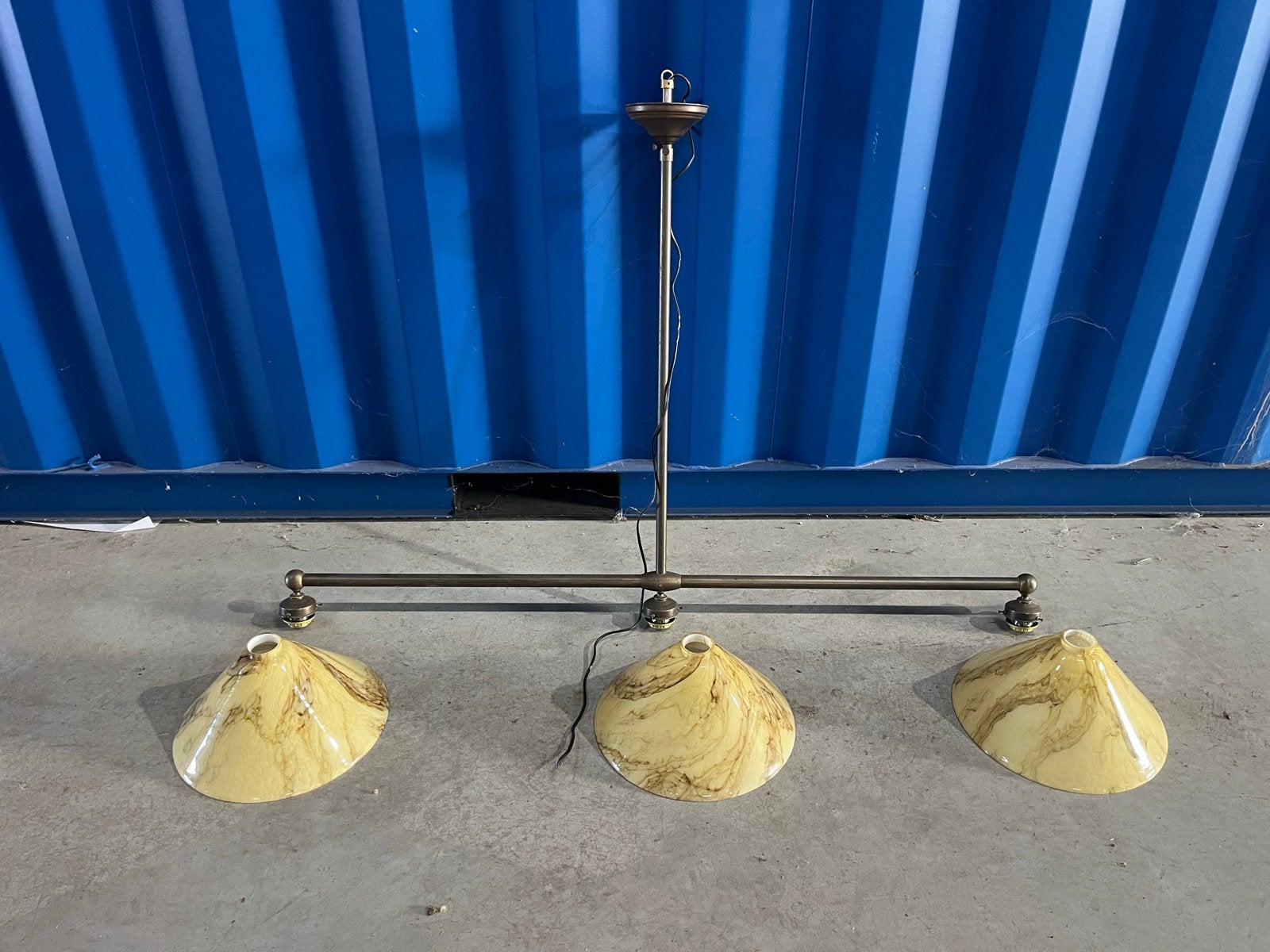 Vintage hanglamp met 3 marmer-effect glazen kappen