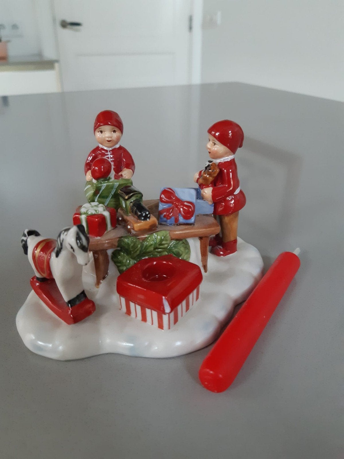 Kerstbeeld Villeroy en Boch Nostalgic Village in nieuwstaat, Diversen, Ophalen of Verzenden