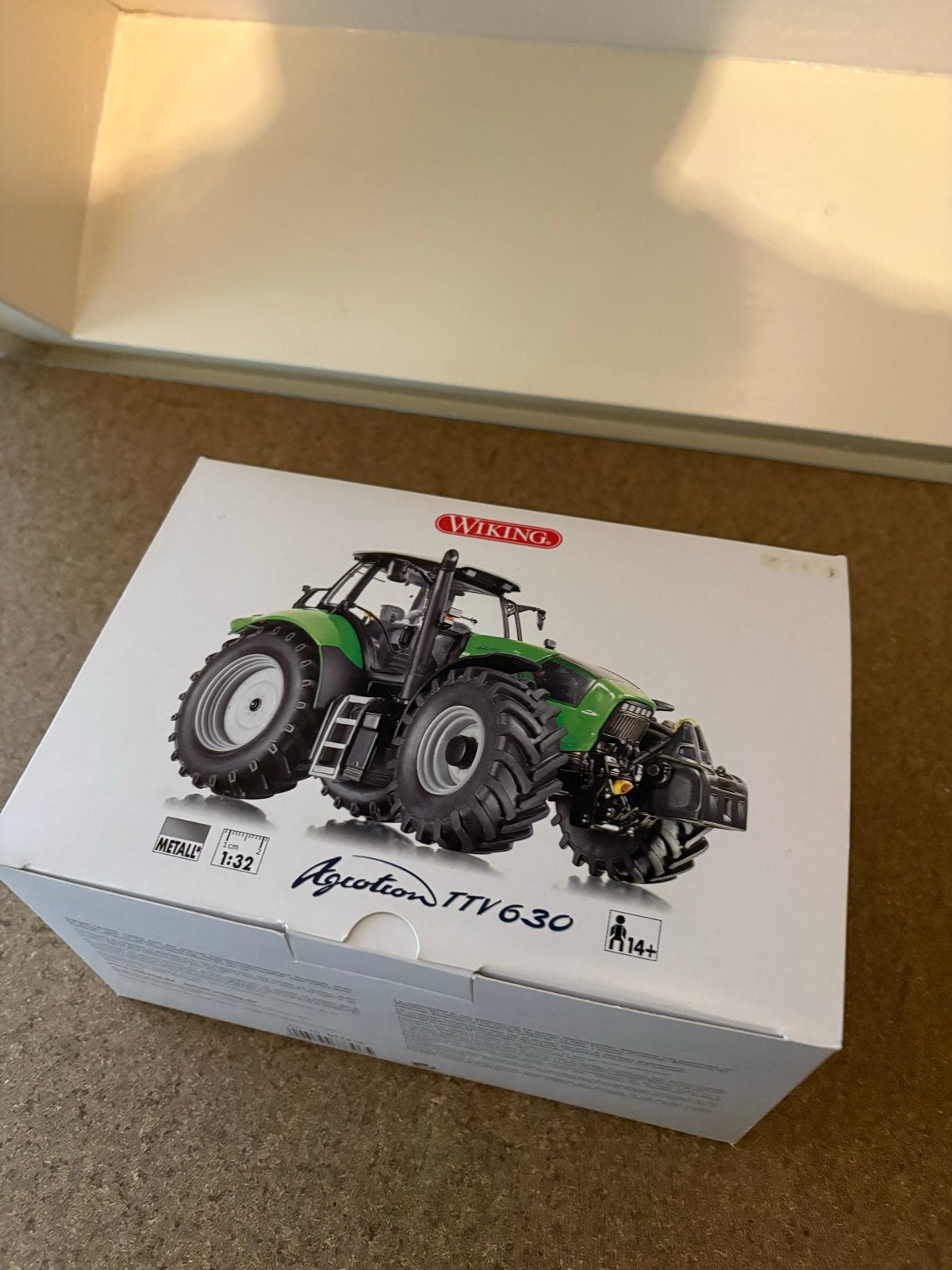 Wiking Deutz-Fahr Agrotron TTV 630 Tractor 1:32, Ophalen, Nieuw, Tractor of Landbouw, Overige merken