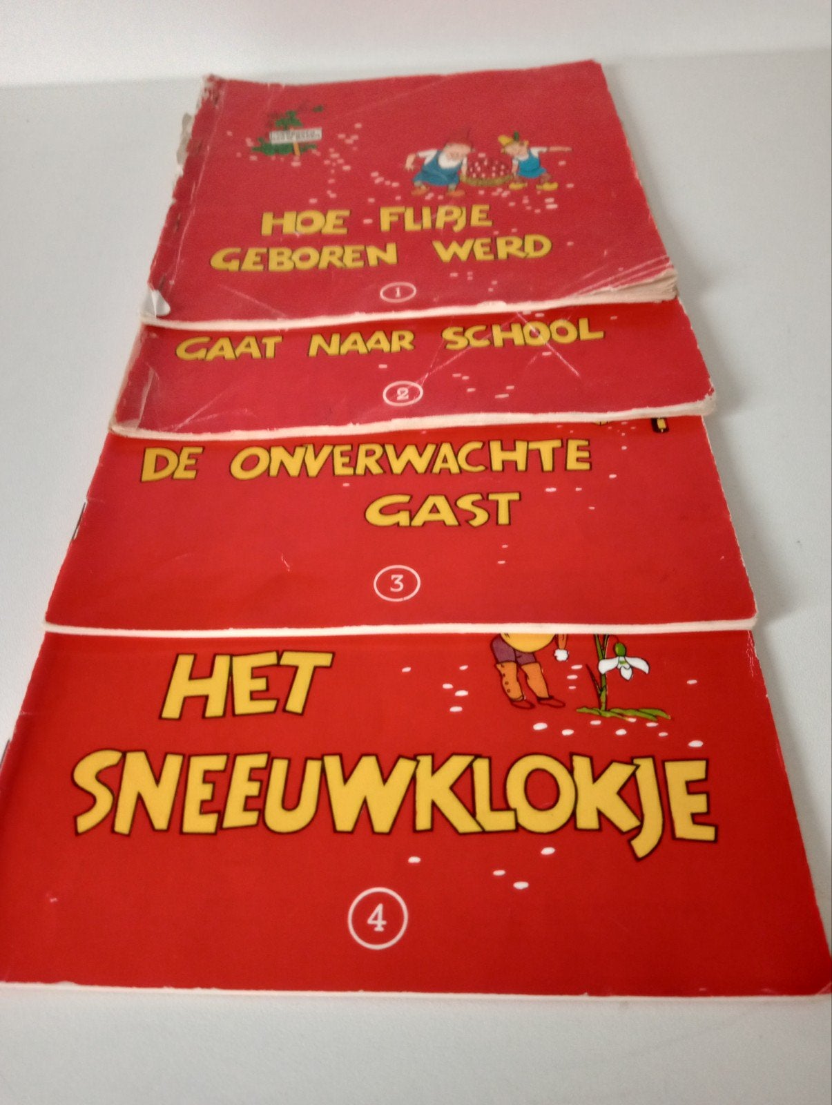 4 Gouden Boekjes: Flipje, De Onverwachte Gast, Sneeuwklokje, Gelezen, 5 of 6 jaar, Fictie algemeen, Jongen of Meisje