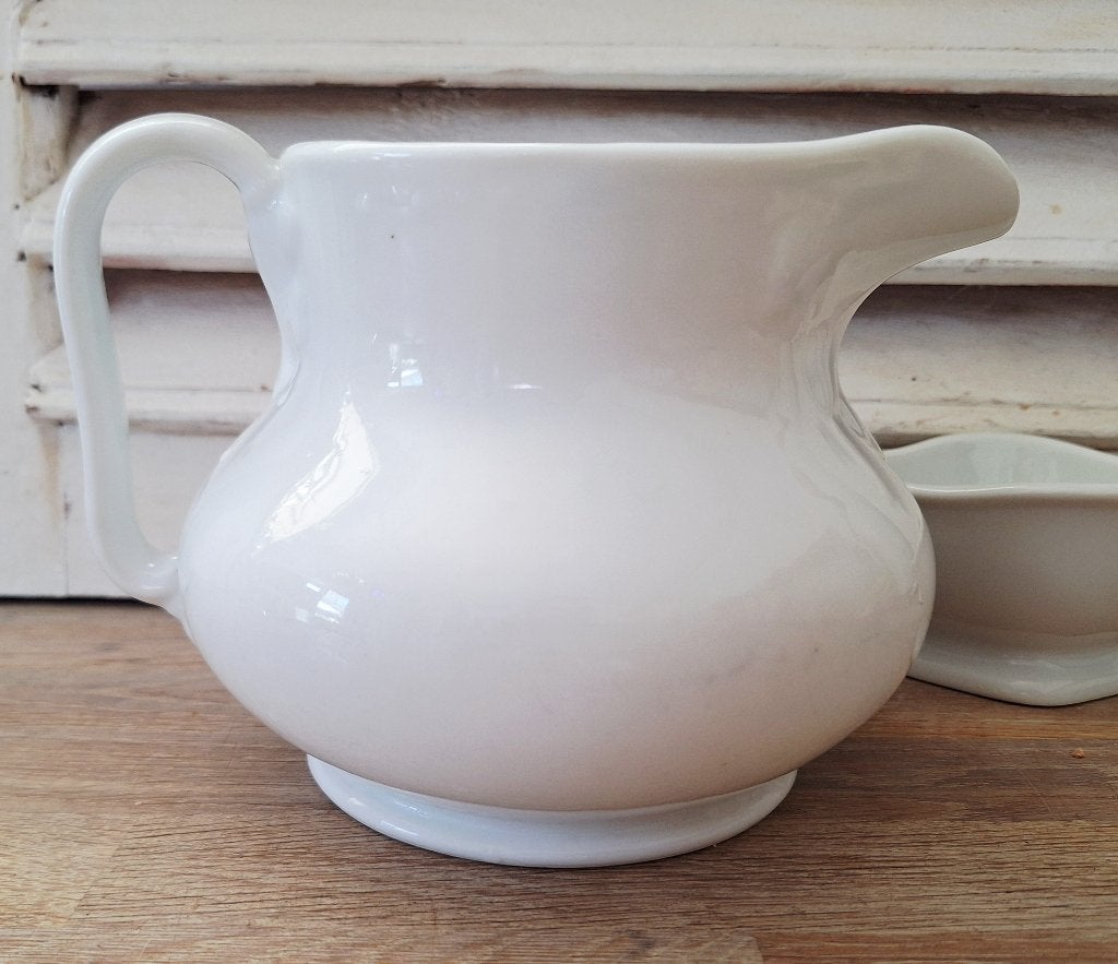 Antieke Franse kan met reliëf decoratie, Ophalen of Verzenden
