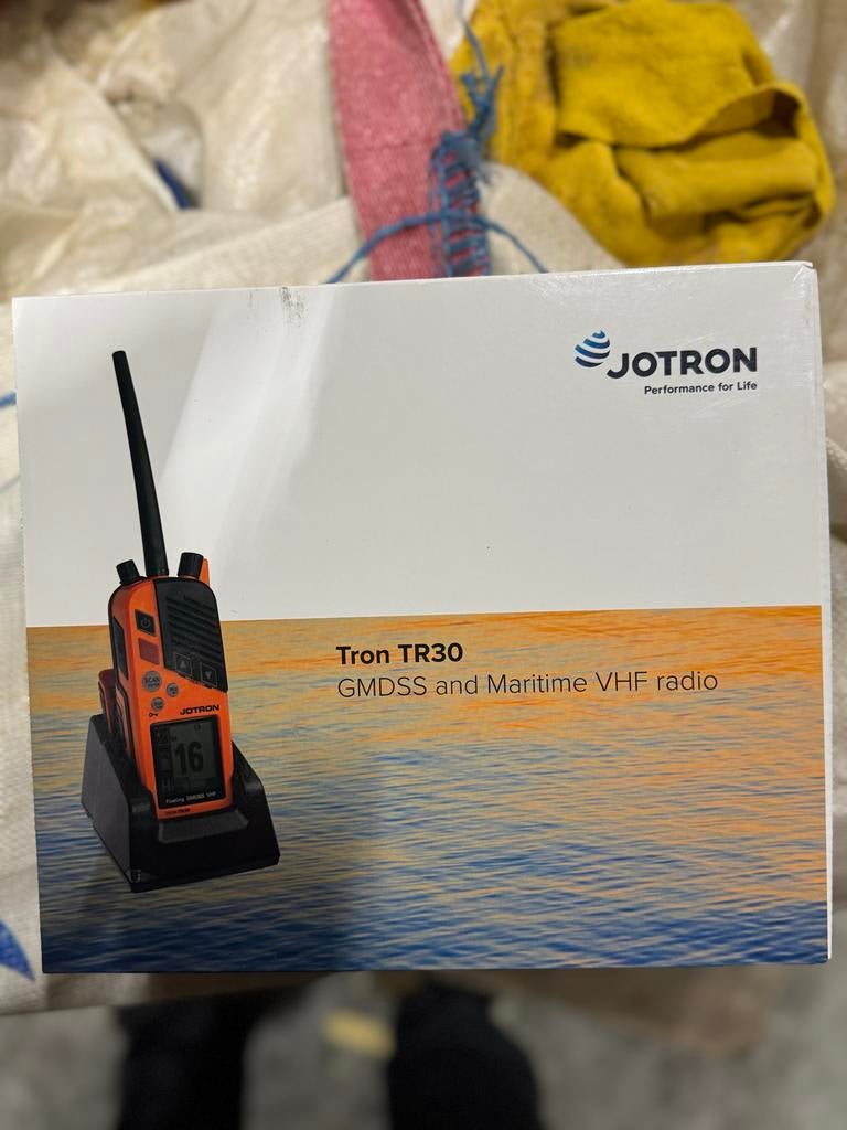 Jotron Tron TR30 GMDSS Maritieme VHF Radio Portofoon, Ophalen of Verzenden, Nieuw, 15 km of meer, Portofoon of Walkie-talkie