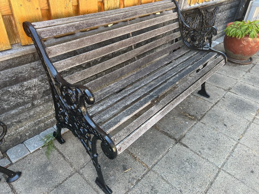 Diverse brocante  tuinbanken, tafeltjes, vazen, Ophalen, Gebruikt, Overige materialen