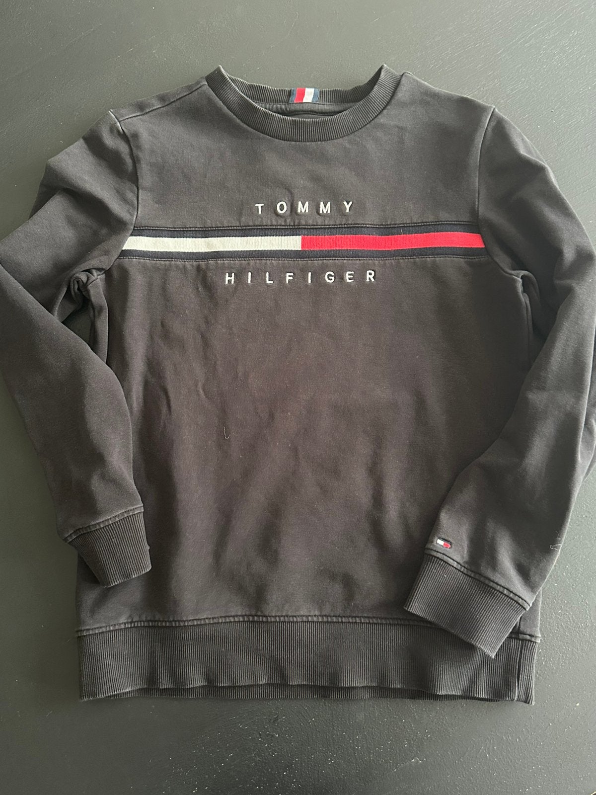 Tommy hilfiger trui maat 140, Kinderen en Baby's, Kinderkleding | Maat 140, Ophalen of Verzenden, Zo goed als nieuw, Jongen, Trui of Vest
