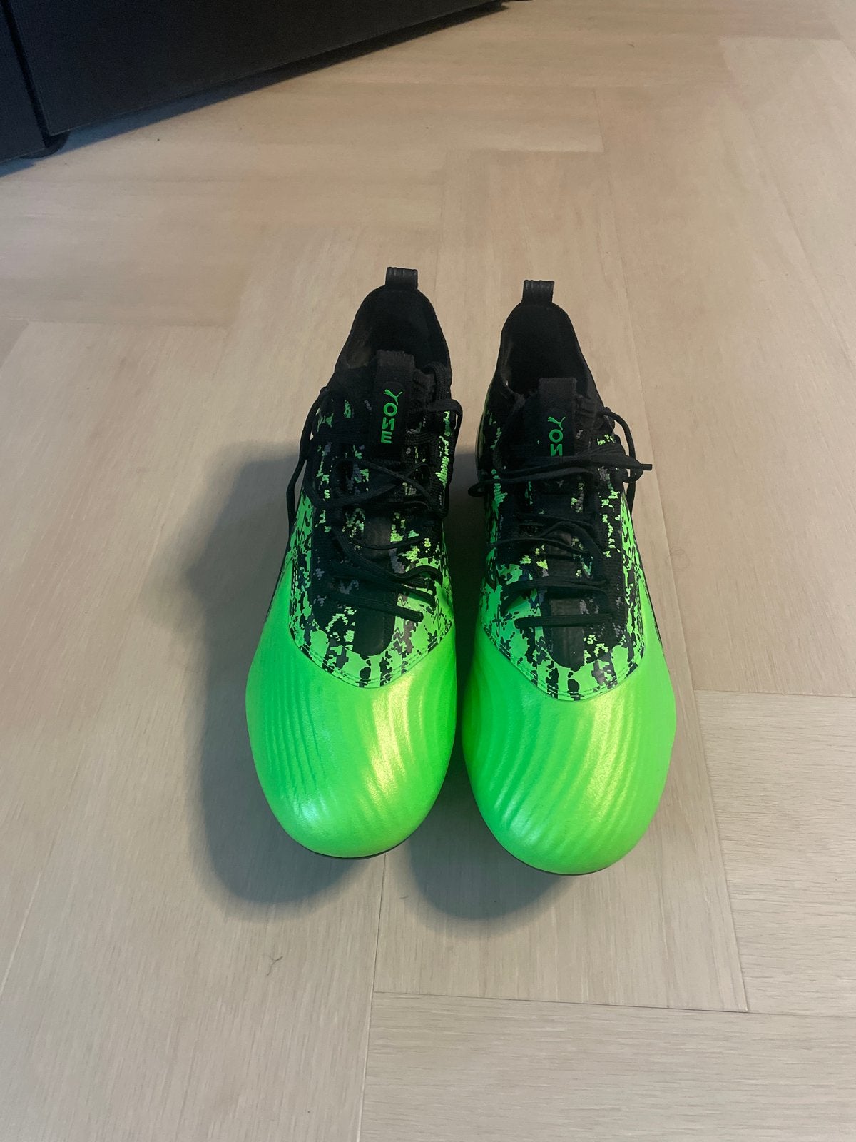 Puma One Voetbalschoenen - Zo goed als nieuw, Sport en Fitness, Voetbal, Maat XS of kleiner, Verzenden, Zo goed als nieuw, Schoenen