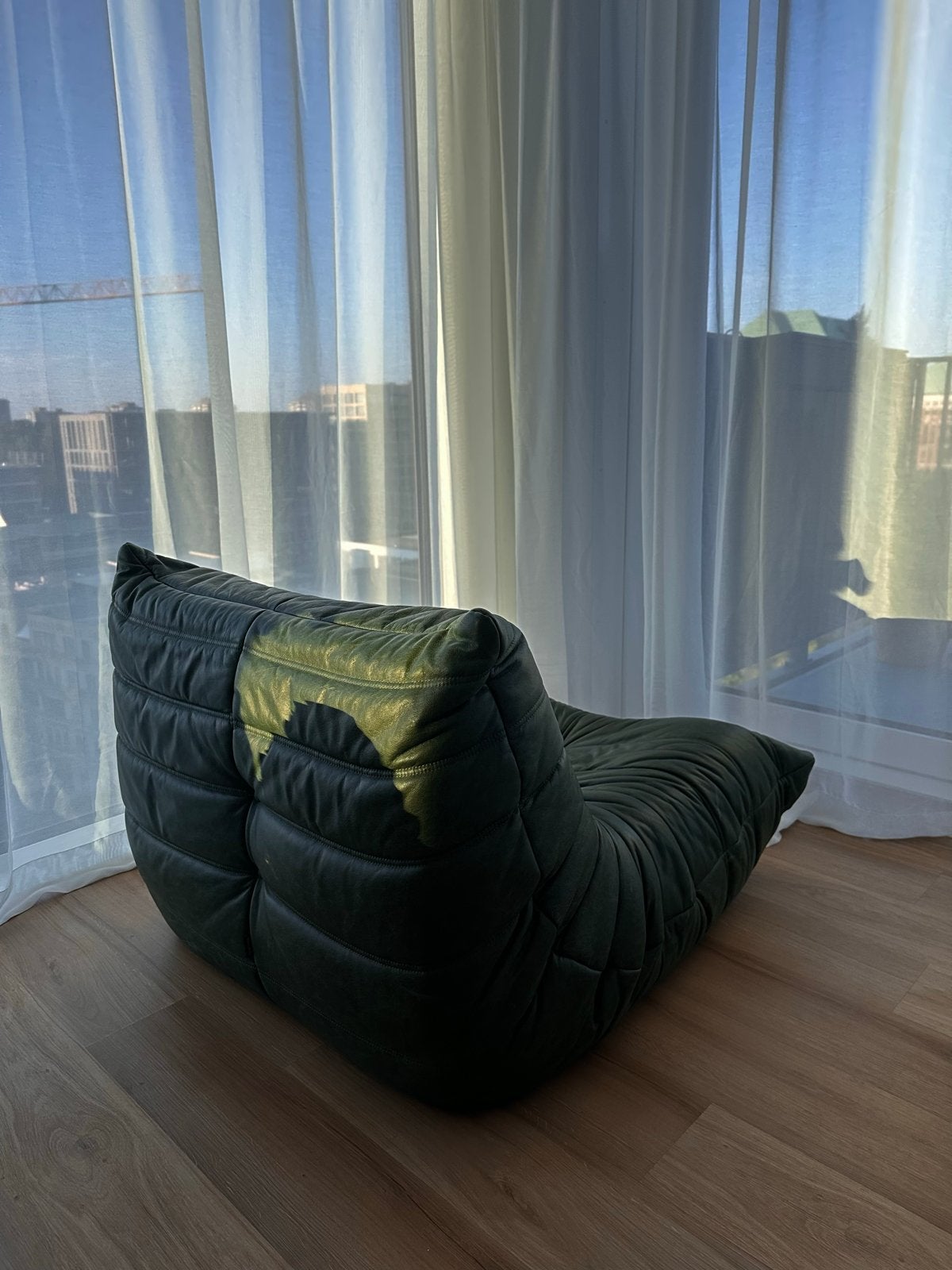 Togo Lounge Chair Forest Green Leer - Michel Ducaroy, Huis en Inrichting, Gebruikt, Eenpersoons, 100 tot 125 cm, Leer