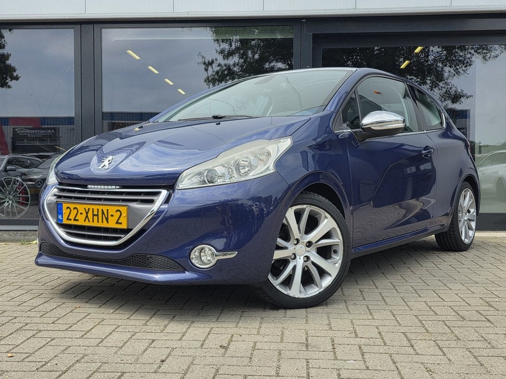 Peugeot 208 1.6 VTi Allure + PANO DAK + VOLLEER + NAVIGATIE, Auto's, Peugeot, Voorwielaandrijving, Euro 5, Gebruikt, Zwart