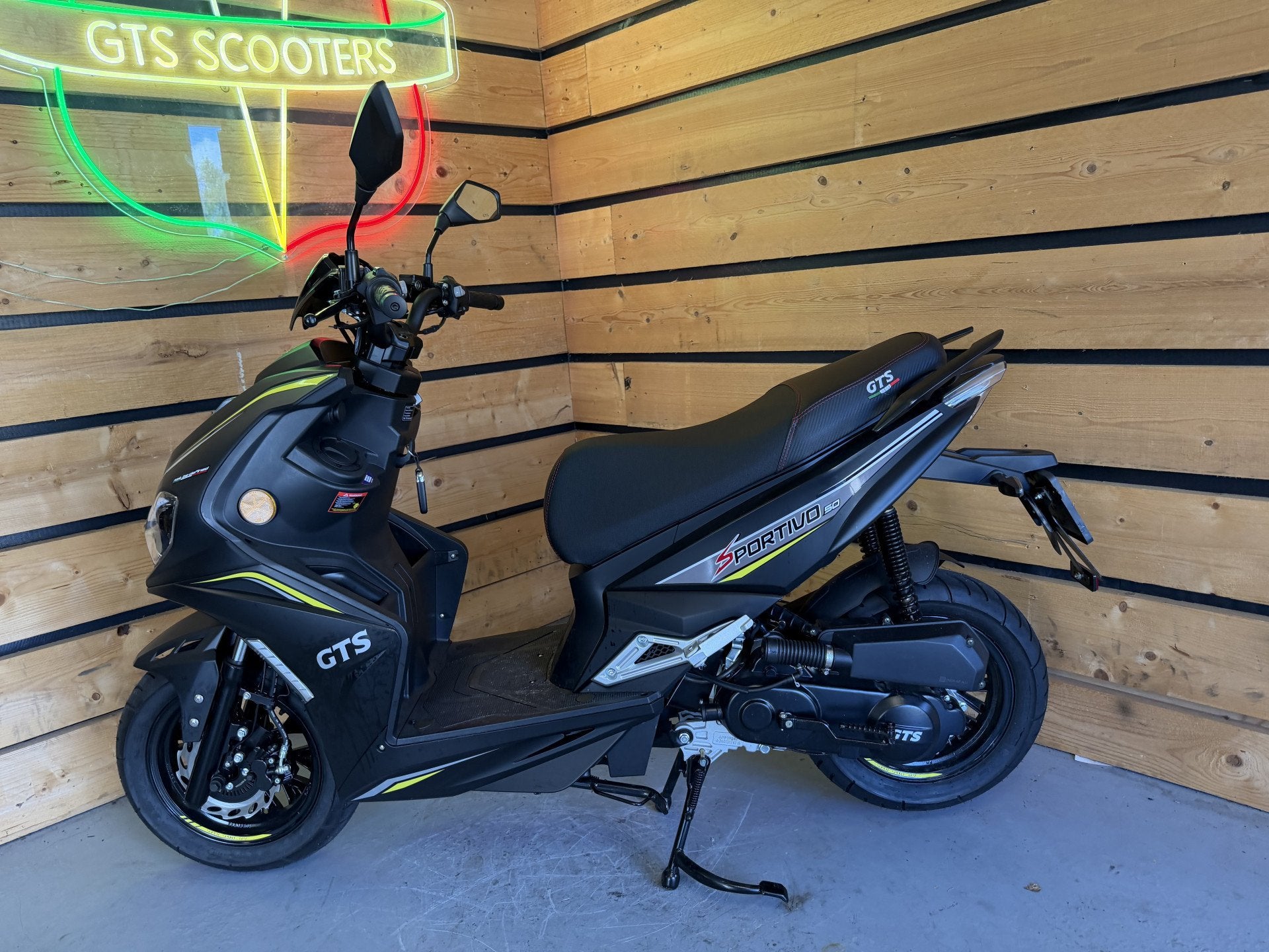 GTS Bromscooter Sportivo (bj 2026), Fietsen en Brommers, Bruin Scooterservice, Gebruikt, Jos@bruinautoservice.nl, 49 cc