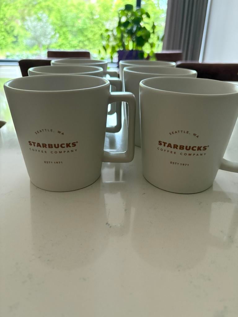 Starbucks mokken set, Huis en Inrichting, Keuken | Servies, Ophalen of Verzenden, Zo goed als nieuw, Overige stijlen, Kop(pen) en/of Schotel(s)