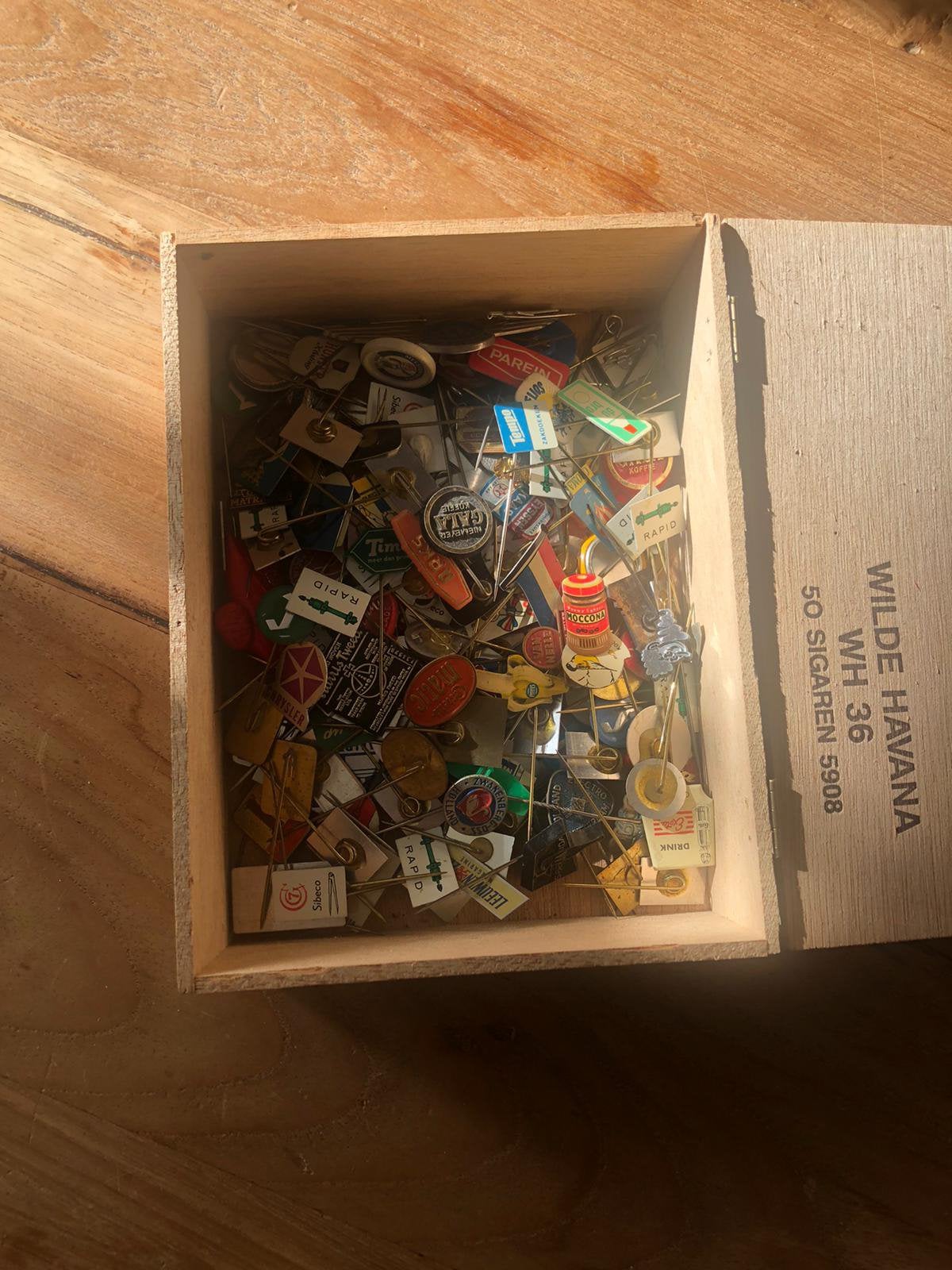 Speldjes verzamelaars, Verzamelen, Ophalen of Verzenden, Zo goed als nieuw, Overige onderwerpen
