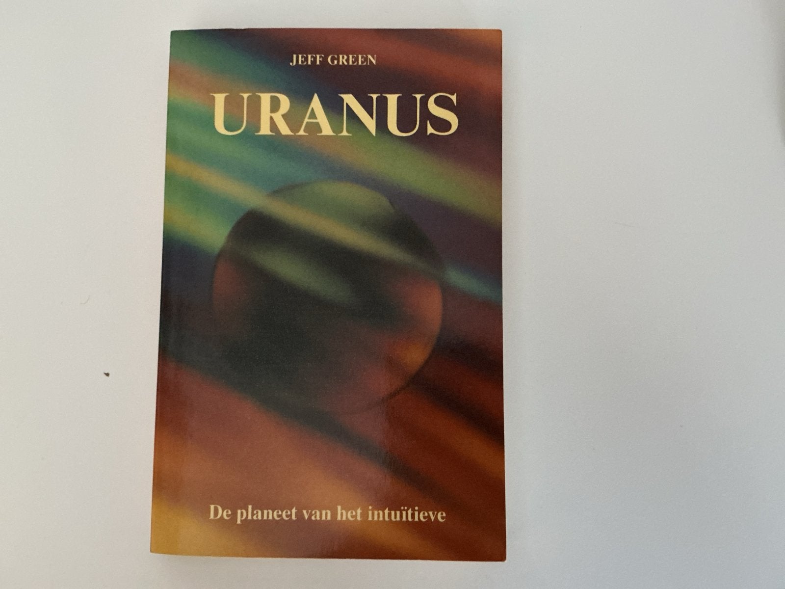 Uranus: De planeet van het intuïtieve - Astrologie boek, Ophalen of Verzenden, Gelezen, Astrologie, Achtergrond en Informatie