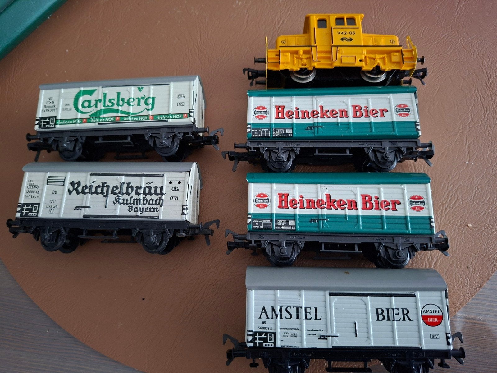 NS biertrein lokje met 5 bierwagons fleischmann HO, Hobby en Vrije tijd, Modeltreinen | H0, Gelijkstroom, Fleischmann, Wagon, Ophalen of Verzenden
