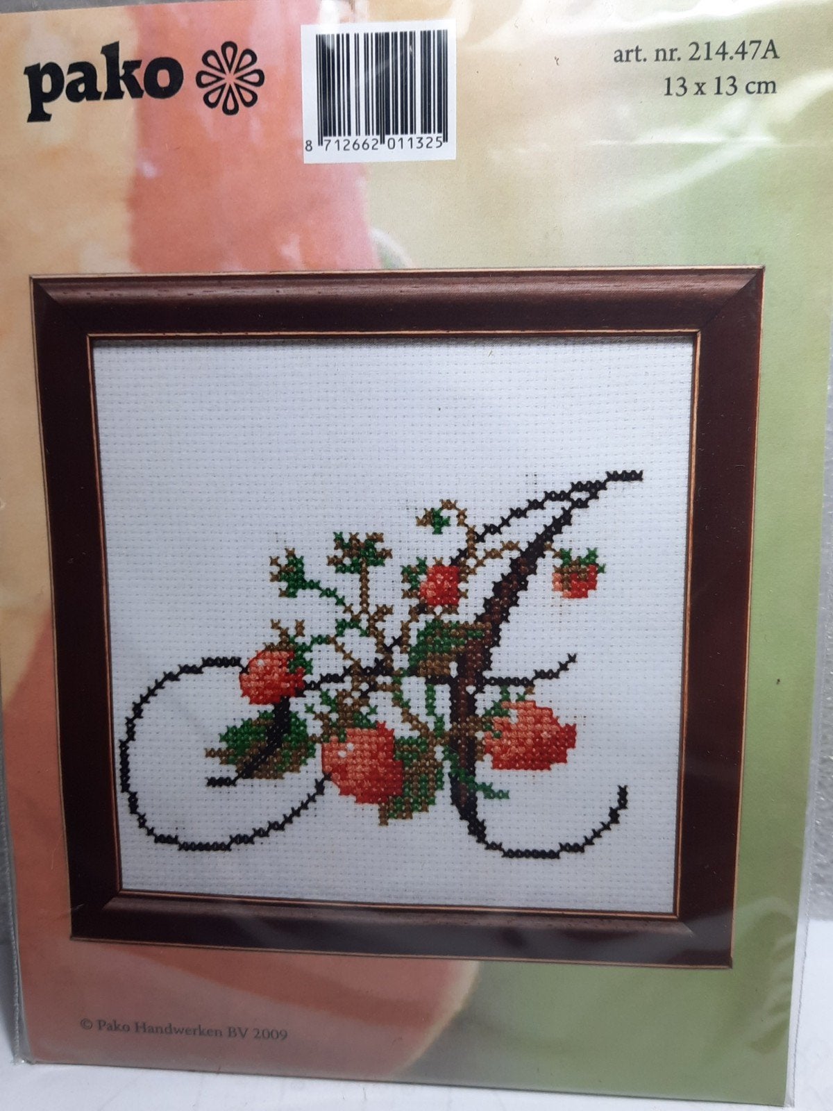 Borduurpakket Pako Aardbei - Compleet met DMC garen, Verzenden, Nieuw, Handborduren, Borduurpakket