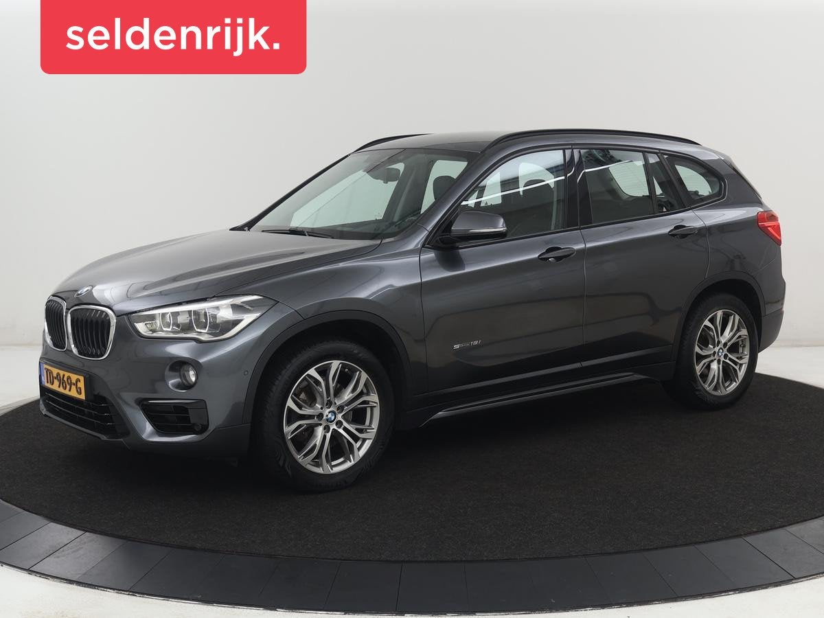 BMW X1 sDrive18i Sport Line | Leder | Trekhaak | Stoelverwar, Auto's, 136 pk, Gebruikt, Euro 6, Leder