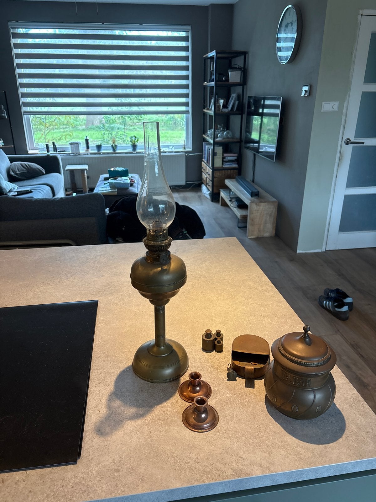 Antieke olielamp en koperen decoratie set, Ophalen