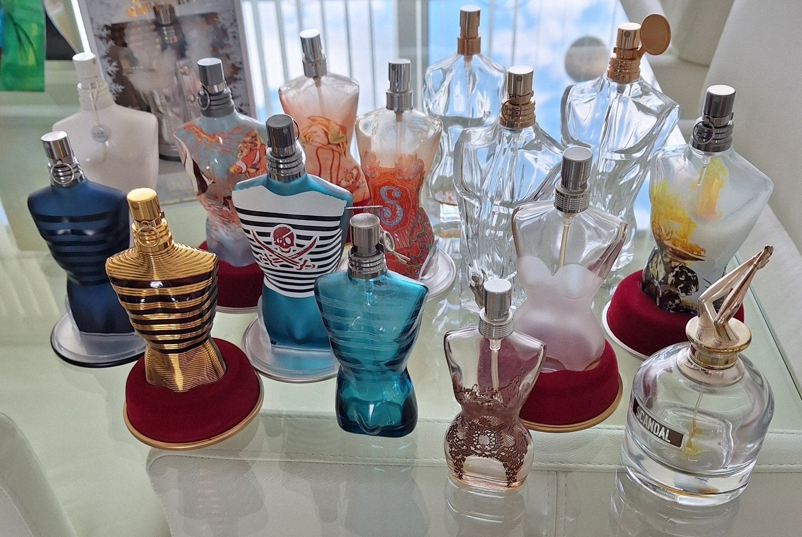 Parfum, Verzamelen, Ophalen of Verzenden, Parfumfles