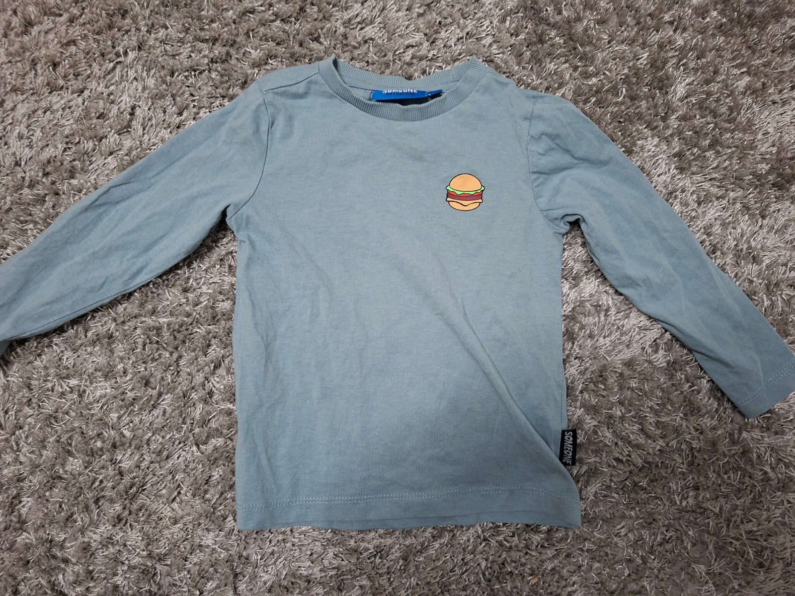 Shirtje met hamburger van Someone, maat 98, Verzenden, Zo goed als nieuw, Someone, Shirt of Longsleeve