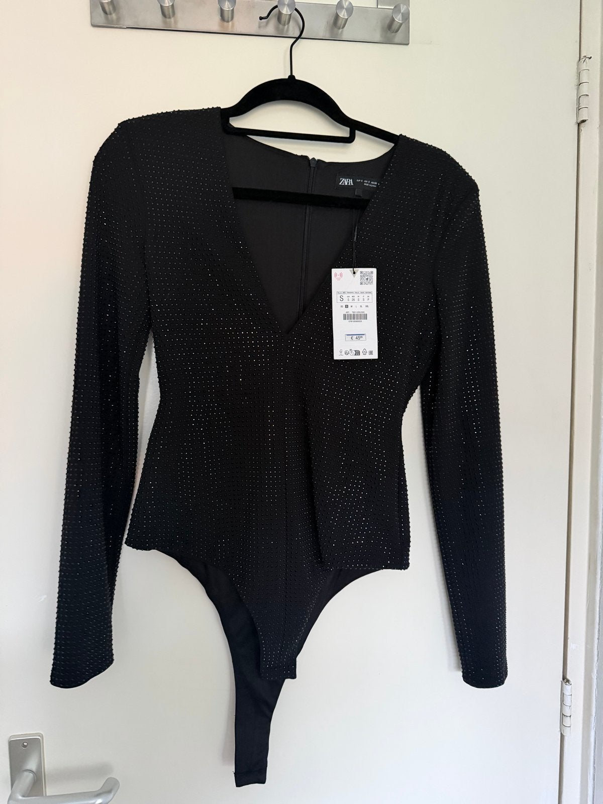 Zara zwarte bodysuit met lange mouwen en glitter maat s, Kleding | Dames, Zwart, Nieuw, Ophalen of Verzenden, Lange mouw