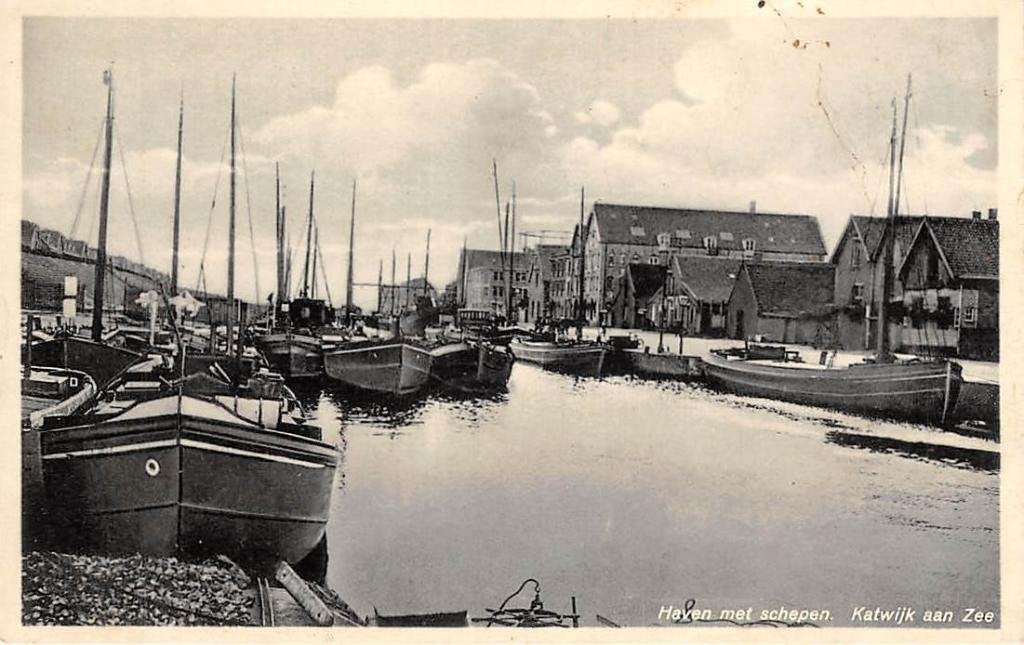 Katwijk Haven met Schepen Scheepvaart, Ophalen of Verzenden, 1920 tot 1940, Gelopen, Zuid-Holland