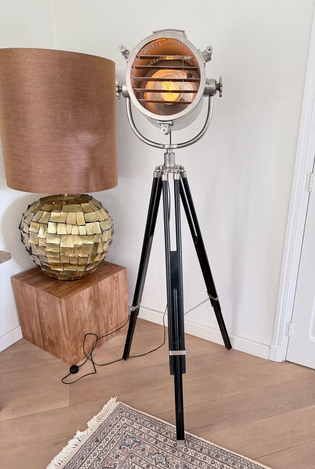 Eichholtz industriële theater-lamp scheepslamp op driepoot, Ophalen, Gebruikt, Modern, design, industrieel, scheeplamp, theaterlamp studio
