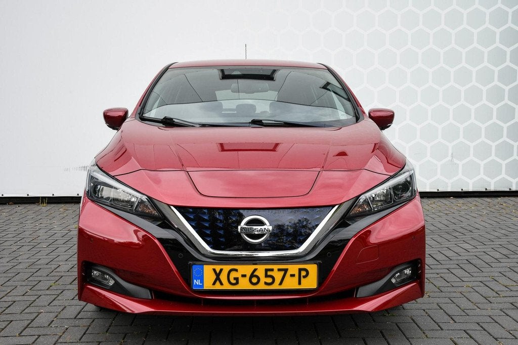 Nissan LEAF Tekna 40 kWh Stuurverwarming Led SOH 93%, Auto's, Stof, Zwart, 150 pk, Origineel Nederlands