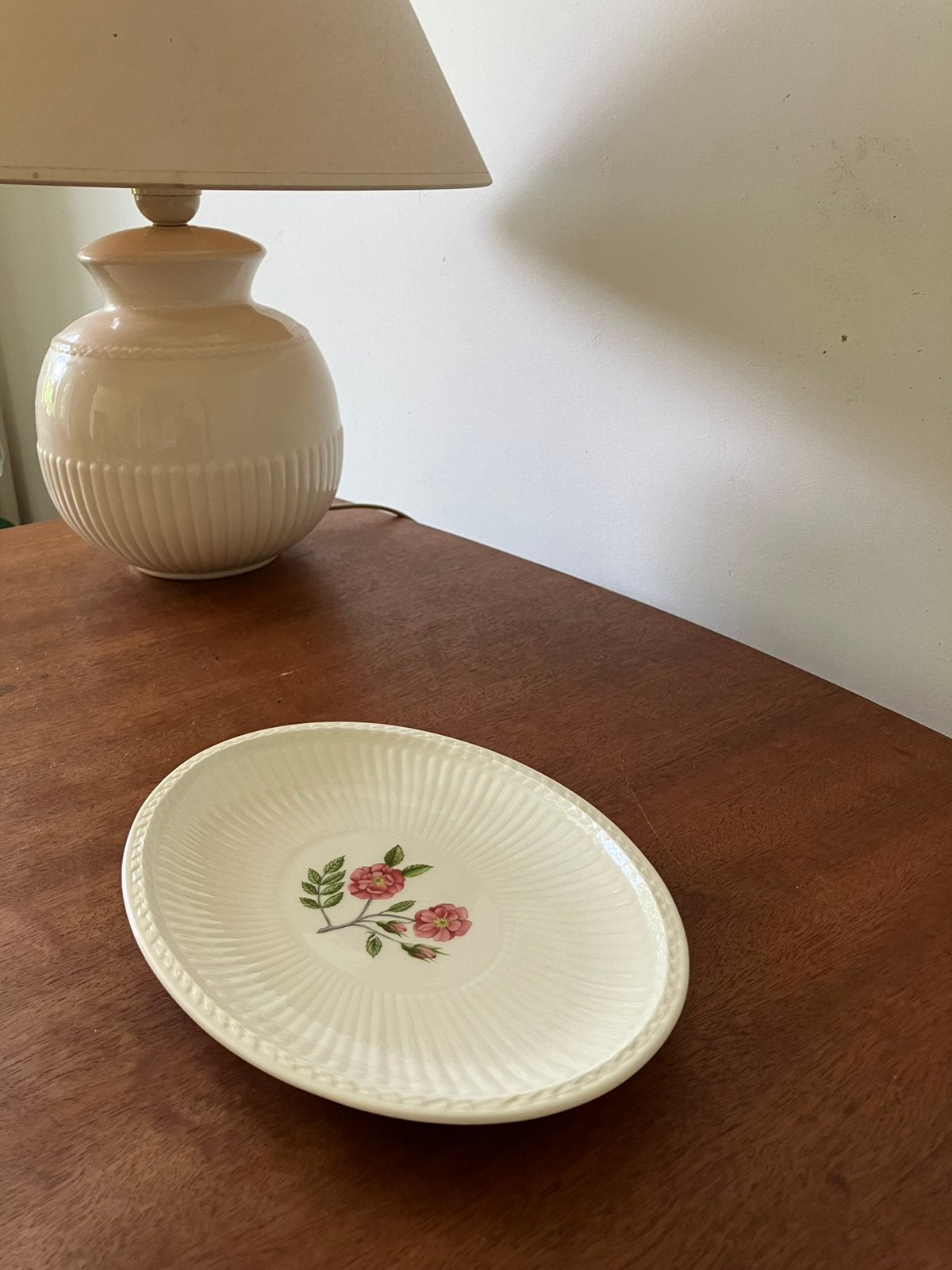 Wedgwood Rosalind vlees schaaltje vega :-) 22,5 cm, Ophalen of Verzenden