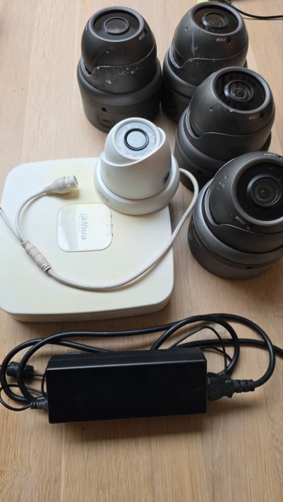 Dahua NVR 1TB met 4x Sony 5MP PoE en 1x Dahua 2MP PoE, Ophalen of Verzenden