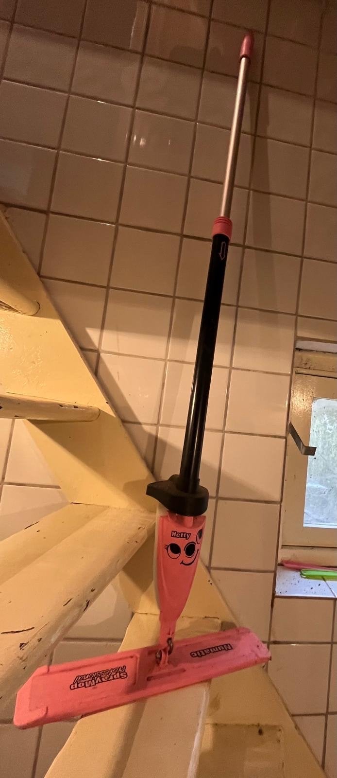 Numatic Hetty Spray Mop - Roze Dweil met Sprayfunctie, Ophalen of Verzenden, Mop of Dweil