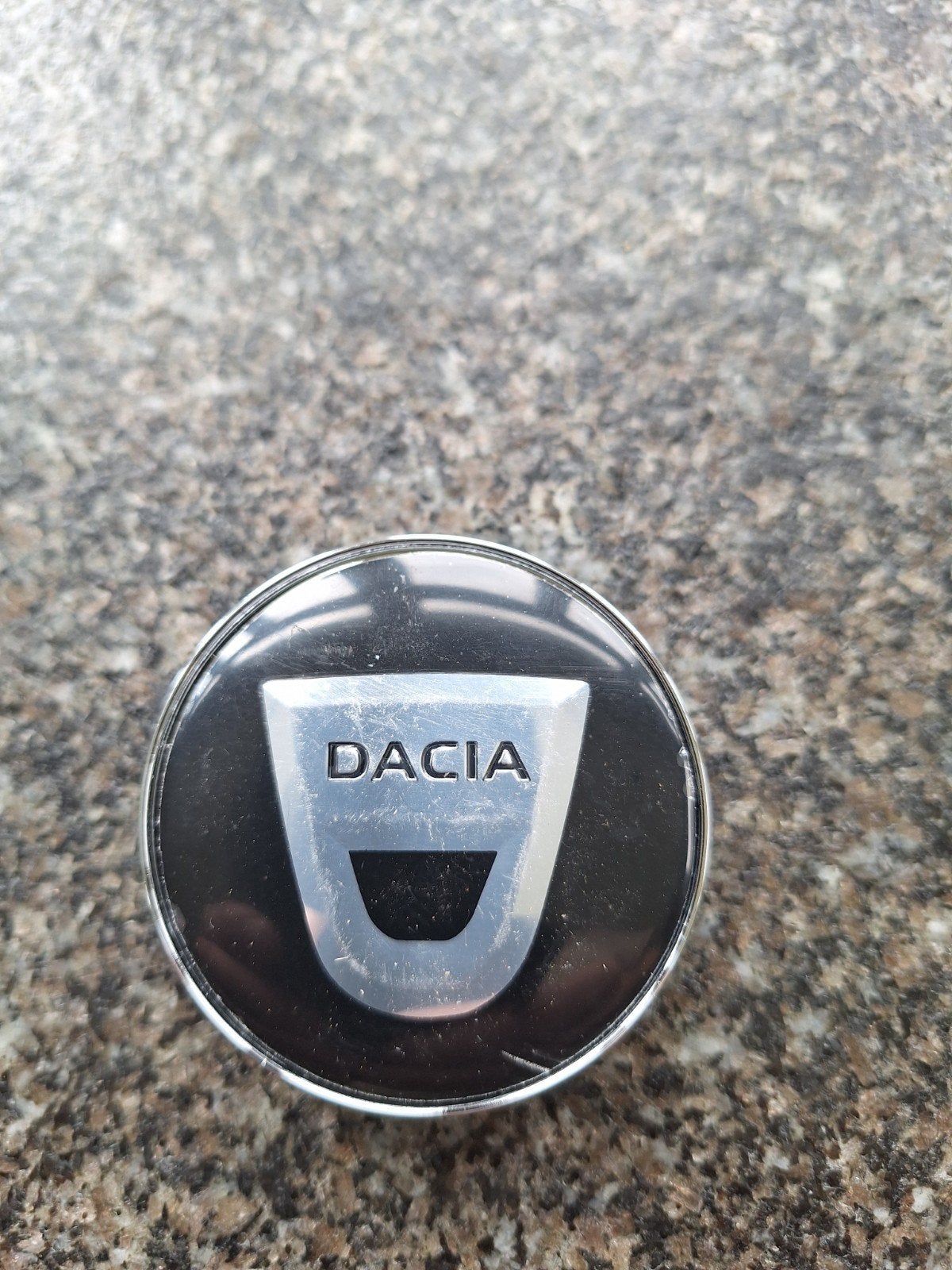 DACIA 60 mm naafdopjes voor licht metalen velgen, Ophalen, Nieuw, Dacia