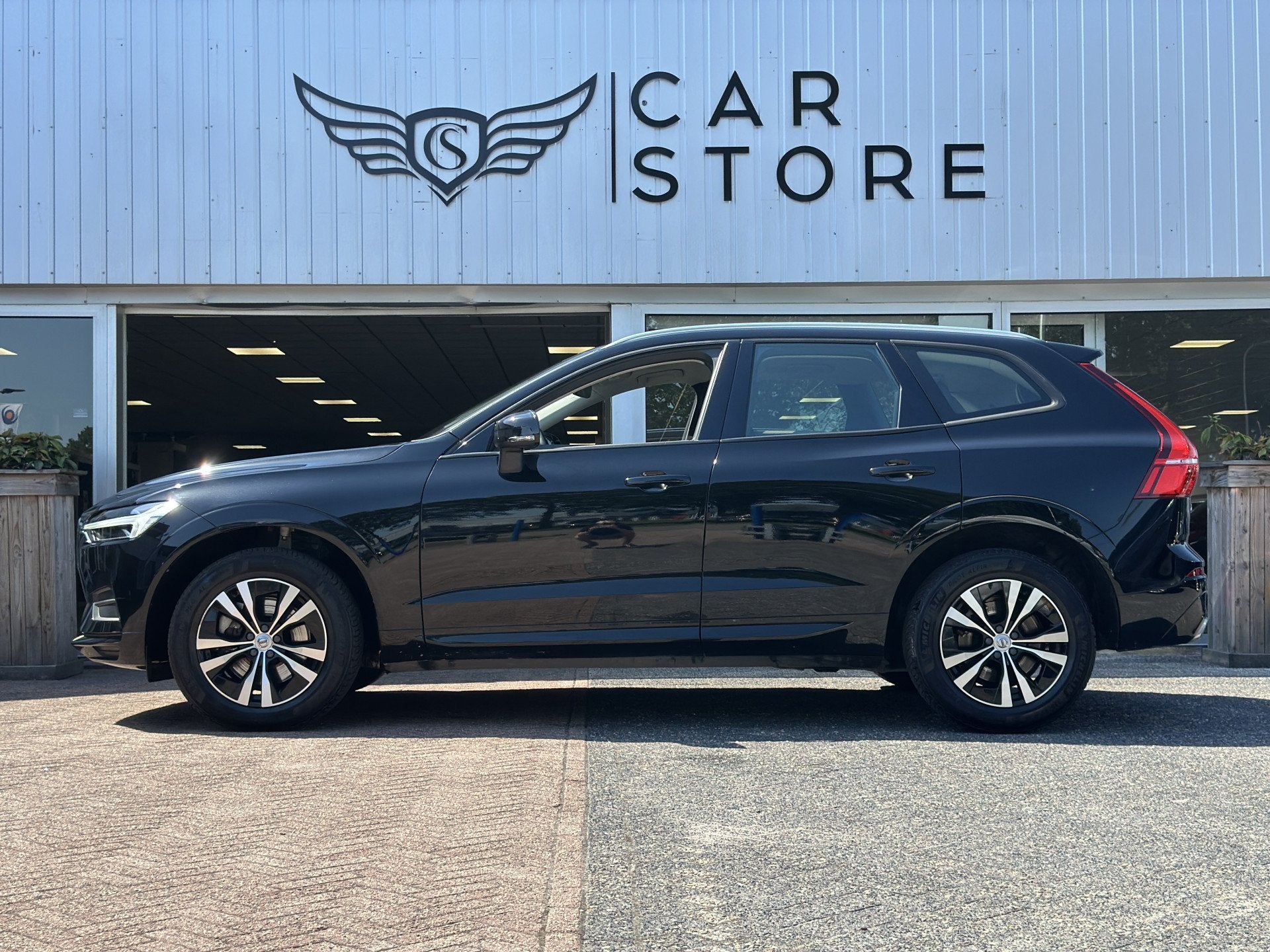 Volvo XC60 2.0 B4 Momentum |CARPLAY|CRUISE|CLIMA|LM VELGEN 1, Automatische klimaatregeling, Gebruikt, 4 cilinders, 1969 cc