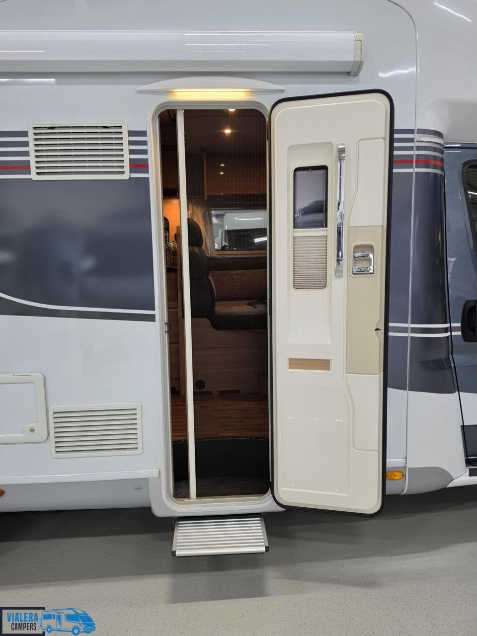 LMC Breezer H607 *150pk* E&P Levelsysteem * Vol opties!, Caravans en Kamperen, 6 tot 7 meter, Bedrijf, 6 tot 7 meter, Half-integraal