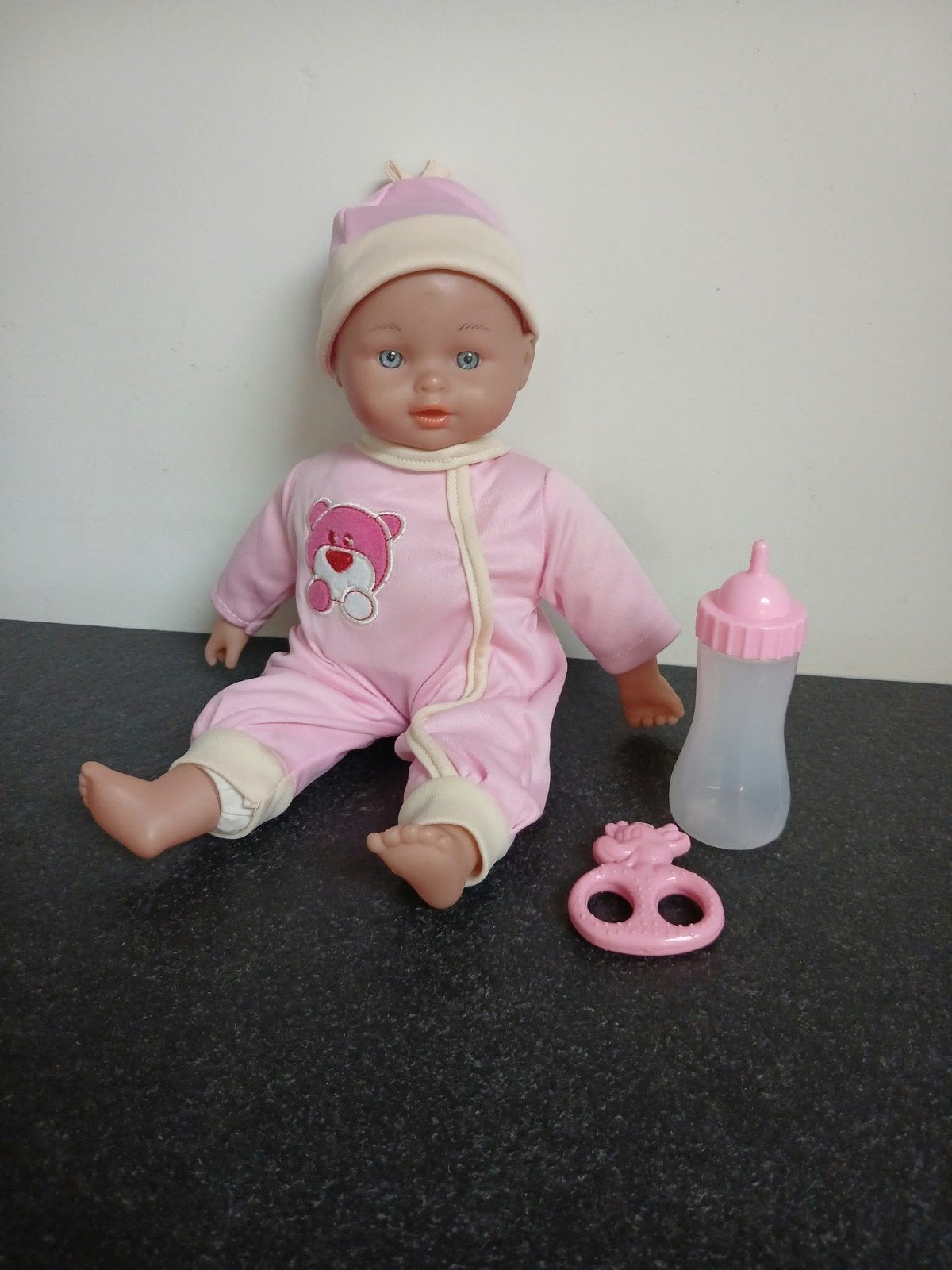 baby pop met speen en flesje, Ophalen of Verzenden, Gebruikt, Babypop