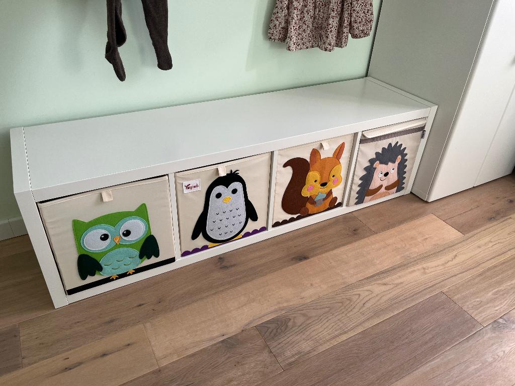Kallax 4 vakken kast met bakken kinderkamer, Ophalen, 100 tot 150 cm, Zo goed als nieuw, Minder dan 100 cm