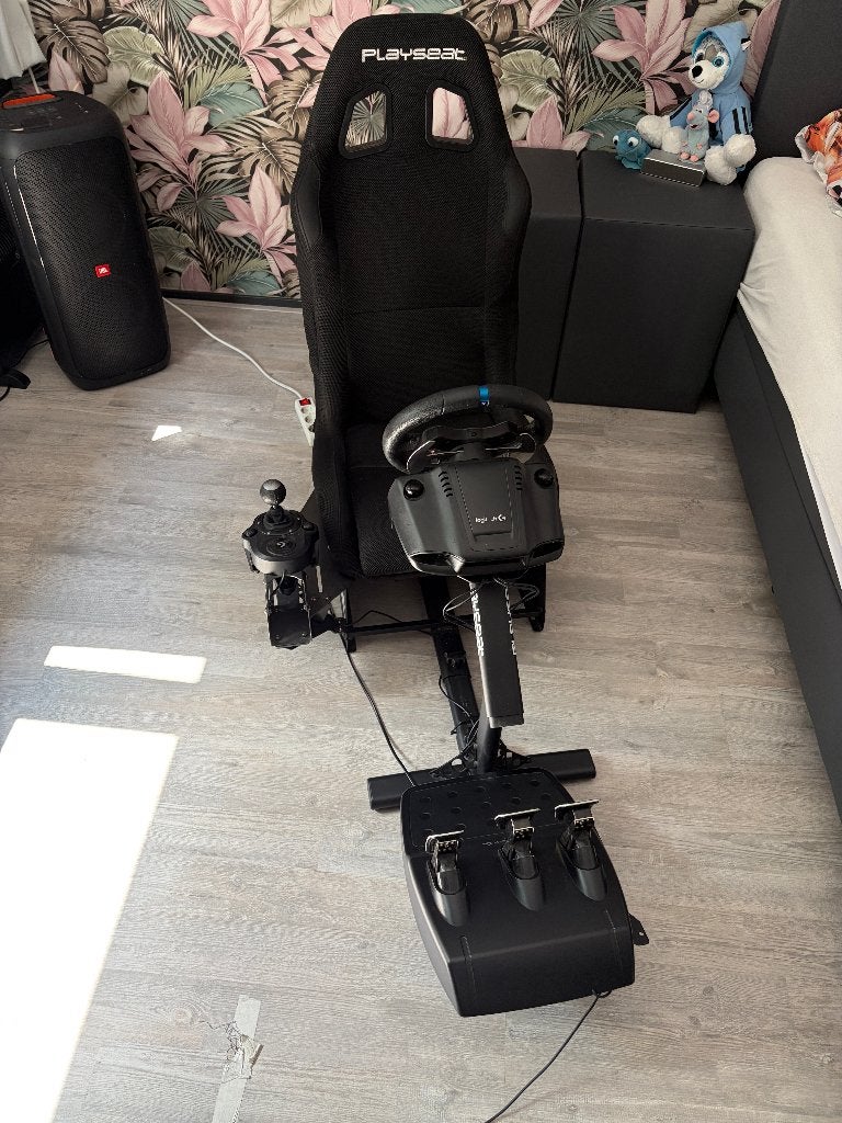 Complete set: Playseat ActiFit + Logitech G29 & Shifter, Spelcomputers en Games, Spelcomputers | Sony PlayStation Consoles | Accessoires